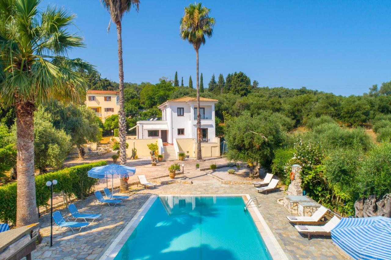 Villa Lianolia Peritheia Экстерьер фото