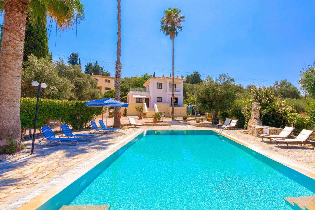 Villa Lianolia Peritheia Экстерьер фото